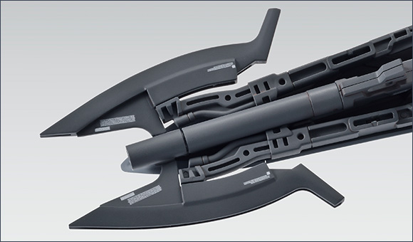 从战斧替换成光束薙刀，装上护盾！替换武装配件，乐趣无穷